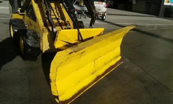 SKID STEER LOADER - Image 11