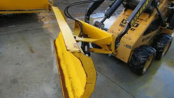 SKID STEER LOADER - Image 5