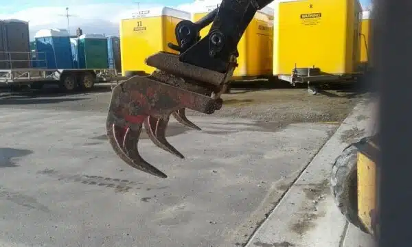 SKID STEER LOADER - Image 8