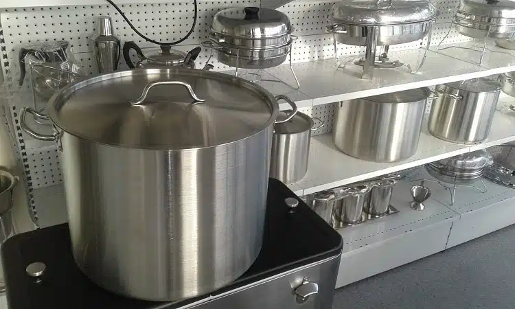 extra large saucepan