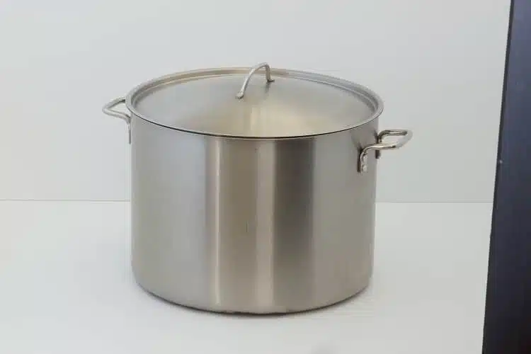 EXTRA LARGE SAUCEPAN - Image 2