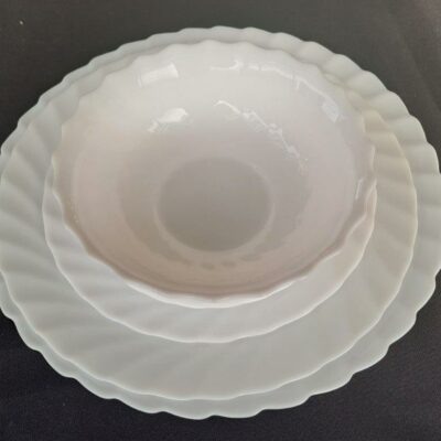 deluxe crockery