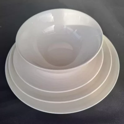 Deluxe crockery