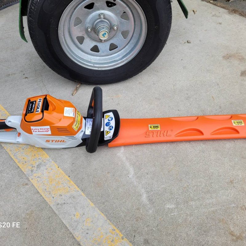 battery powered hedge trimmer
